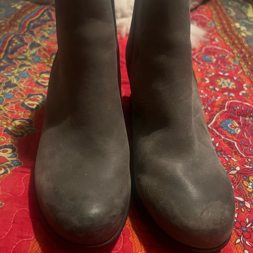 Sorel Women's Gray Ankle Boots